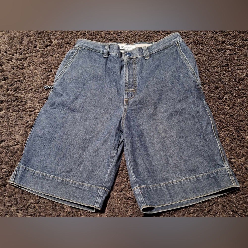 Columbia Sportswear Darkwash Men's Flat Panel Cargo Short Sz. 32 EUC